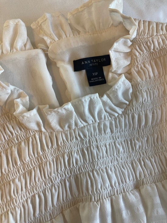 7 Ann Taylor Loft tops. All sizes petite XS. - Picture 8 of 14